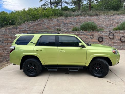 Used 2023 Toyota 4Runner TRD Off-Road Premium w/ Moonroof Package AWD/4WD image 5