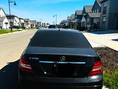 Used 2014 Mercedes-Benz C 250 C 250 Luxury Sedan 4D image 6