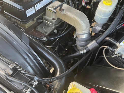 Used 2006 Dodge Ram 2500 Truck SLT image 32