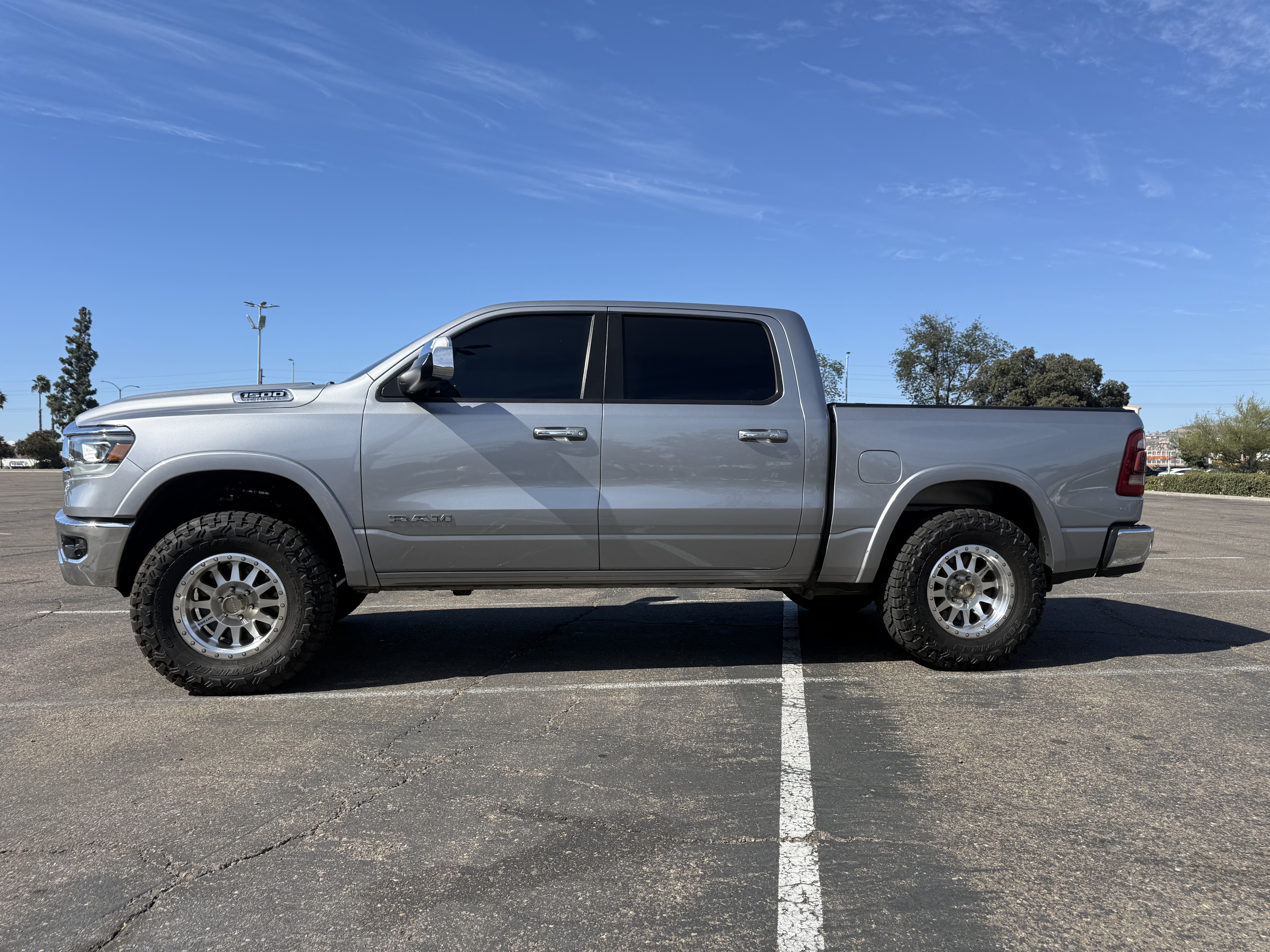 Used 2022 RAM 1500 Laramie AWD/4WD image 5