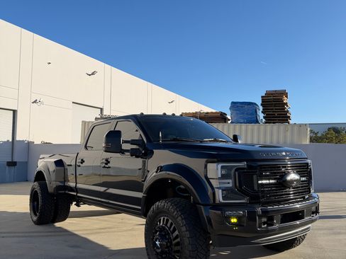 Used 2021 Ford F450 Platinum w/ FX4 Off-Road Package image 24