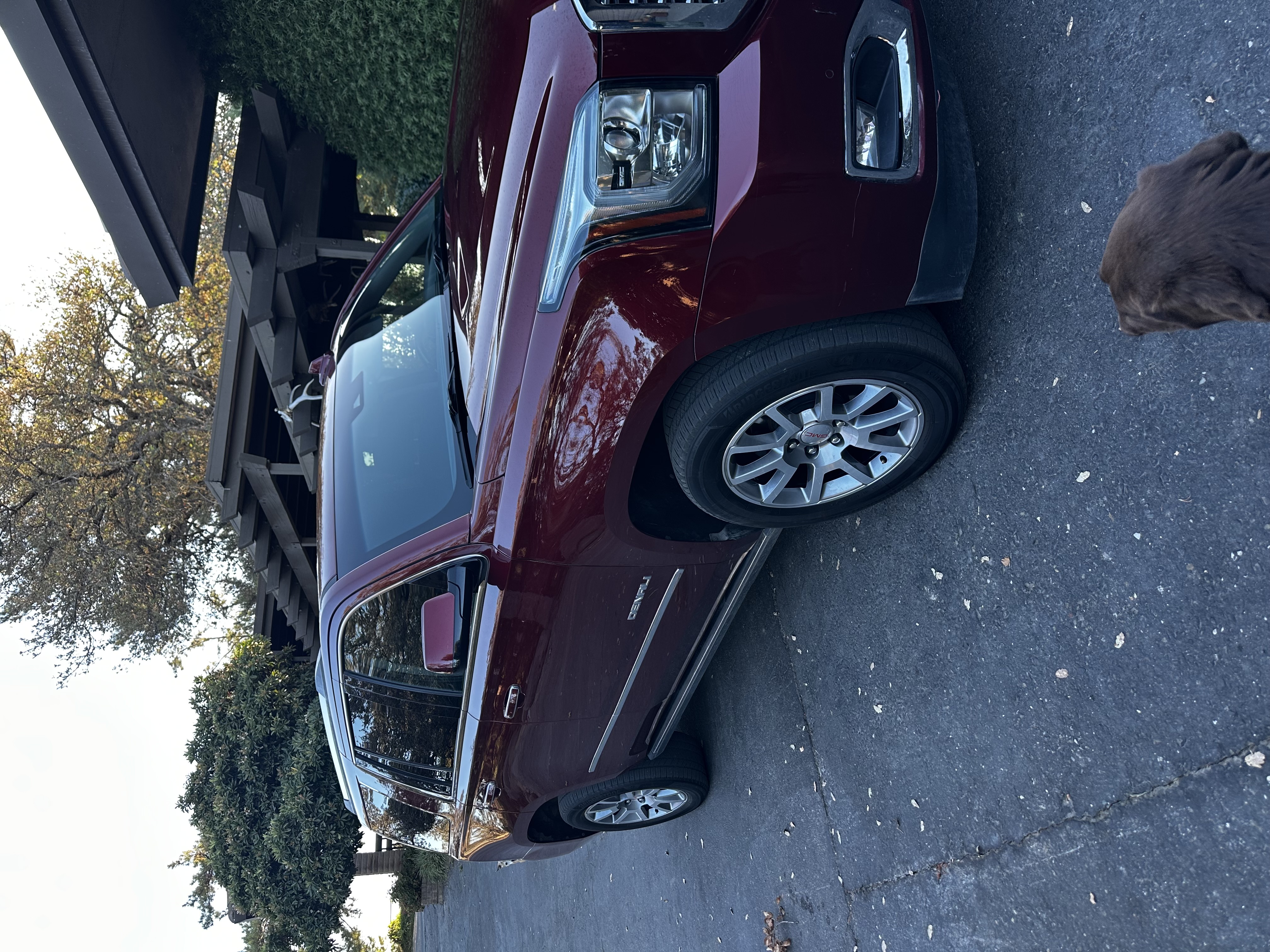 Used 2020 GMC Yukon Denali w/ Open Road Package AWD/4WD image 2