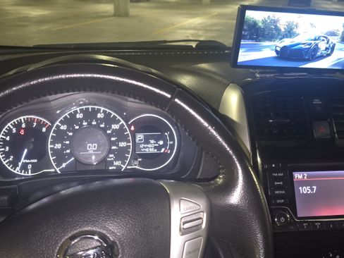 Used 2016 Nissan Versa Note SV FWD image 9