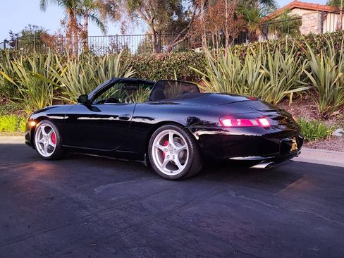 Used 2002 Porsche 911 Cabriolet image 5