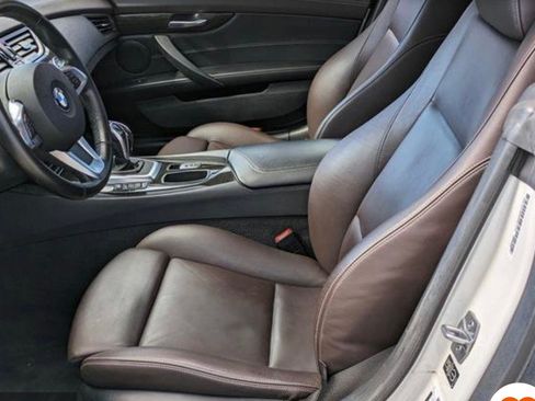 Used 2014 BMW Z4 sDrive28i image 6