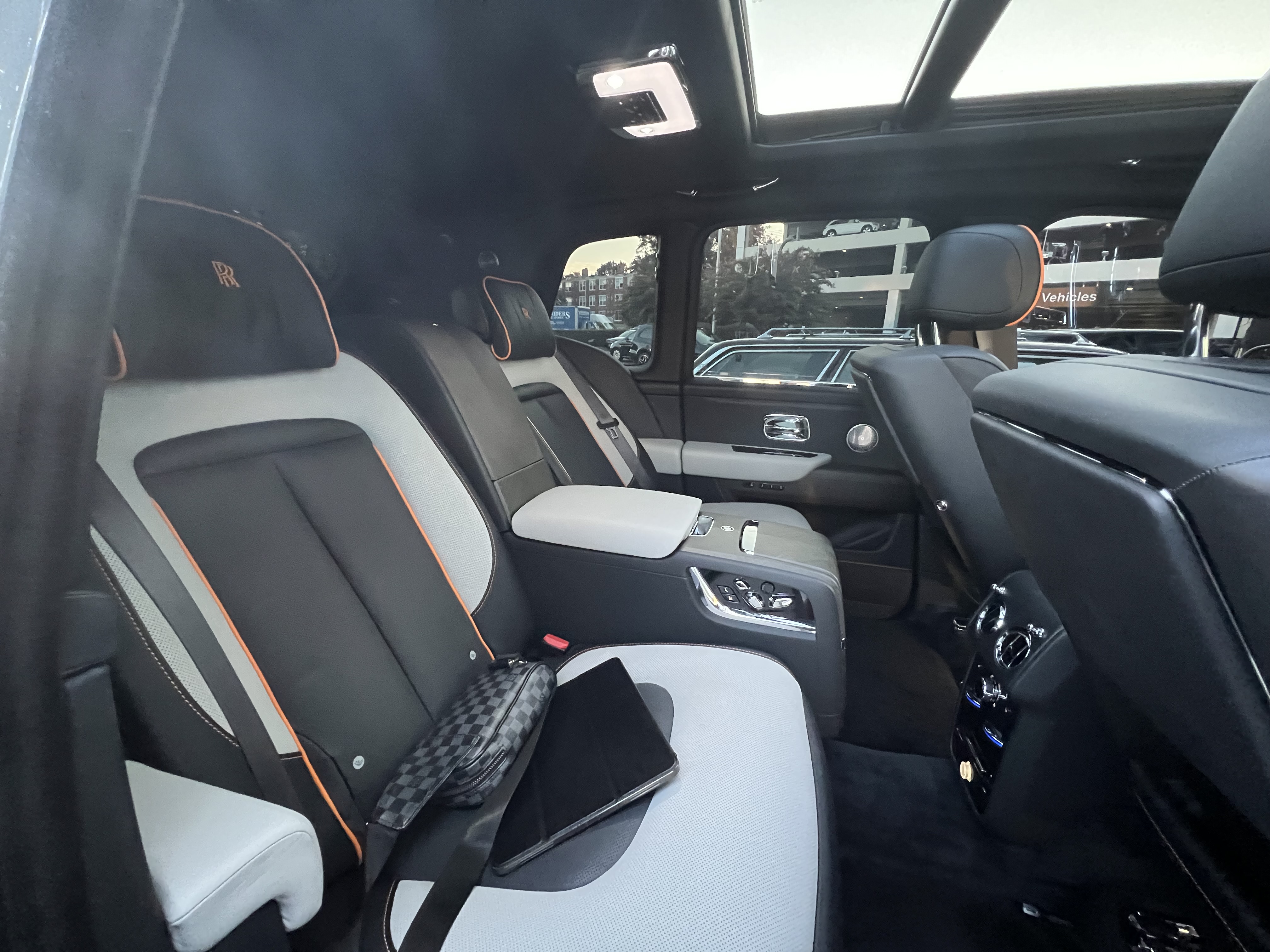 Used 2019 Rolls-Royce Cullinan AWD/4WD image 17