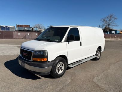 Used 2017 GMC Savana 2500 Van 3D