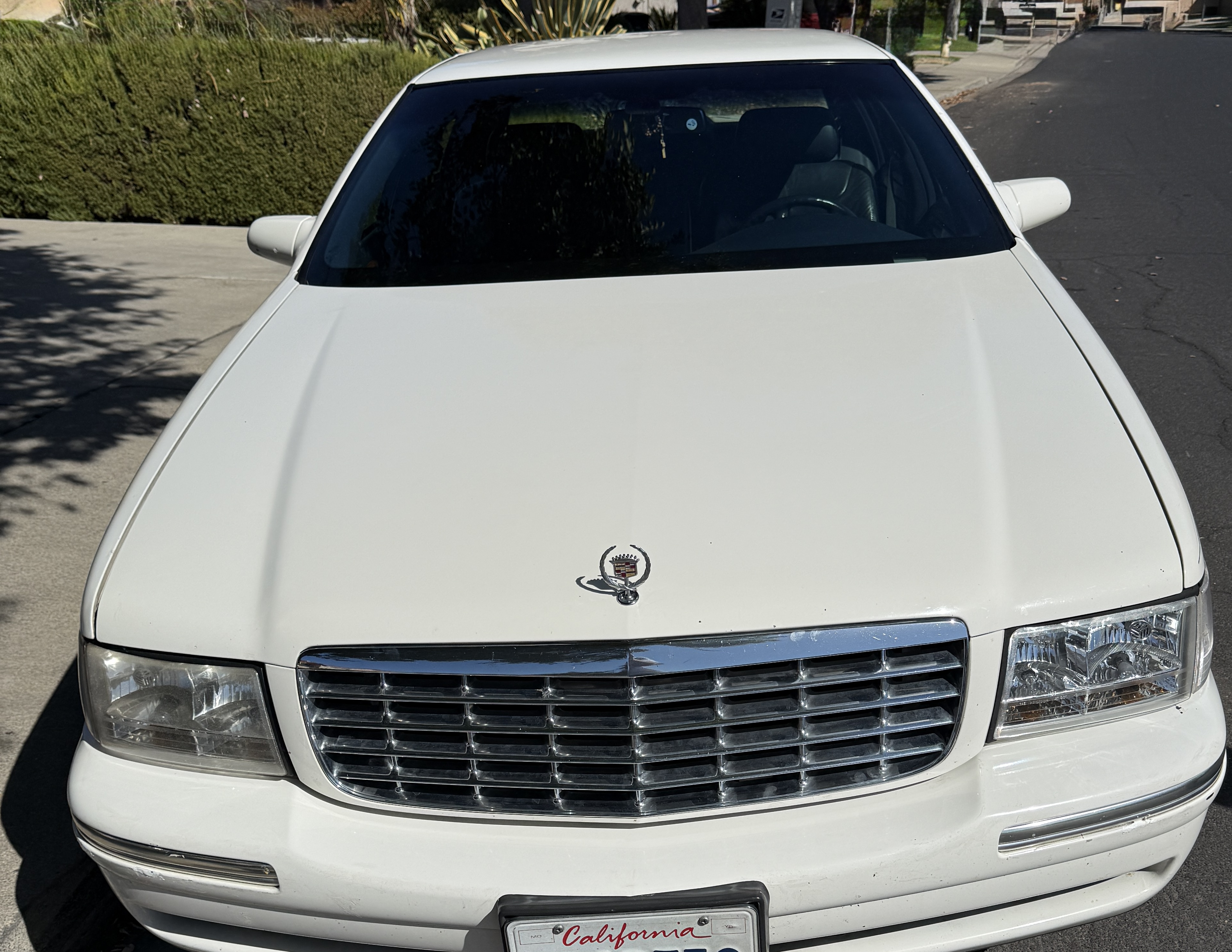 Used 1997 Cadillac De Ville Sedan w/ Safety/Security Pkg FWD image 1