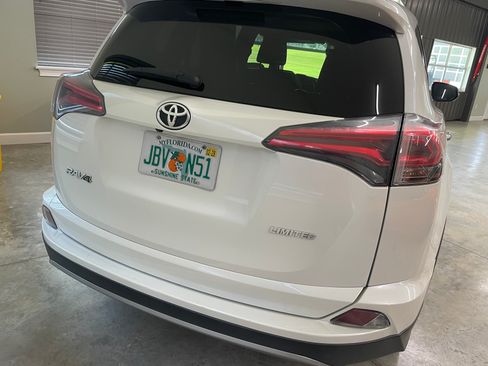 Used 2017 Toyota RAV4 Limited FWD image 8