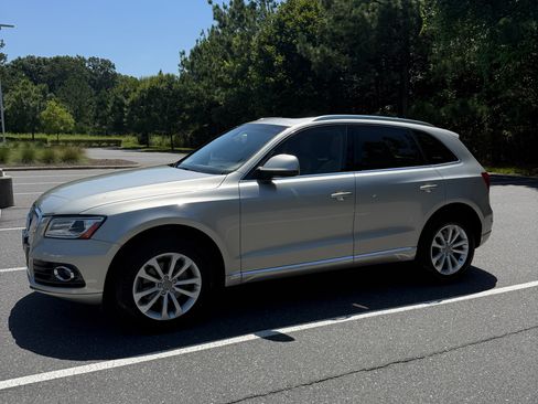 Used 2013 Audi Q5 2.0T Premium Plus w/ Premium Plus Pkg AWD/4WD image 1