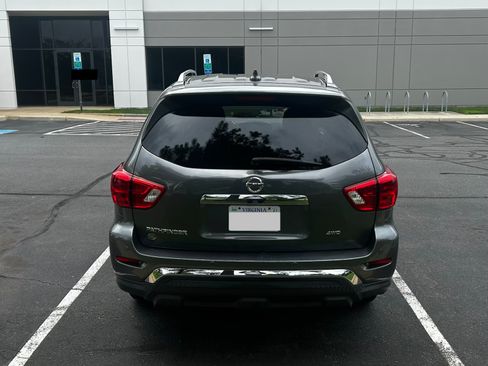 Used 2019 Nissan Pathfinder S AWD/4WD image 4