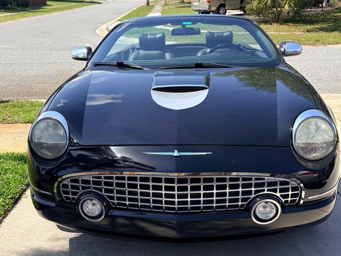 Used 2004 Ford Thunderbird image 9