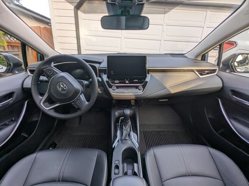 Used 2024 Toyota Corolla XLE image 28