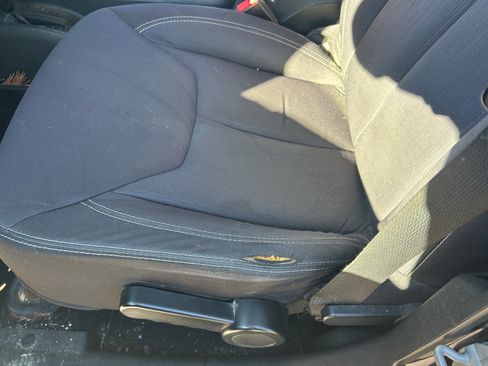 Used 2013 Jeep Wrangler Unlimited Sahara image 14