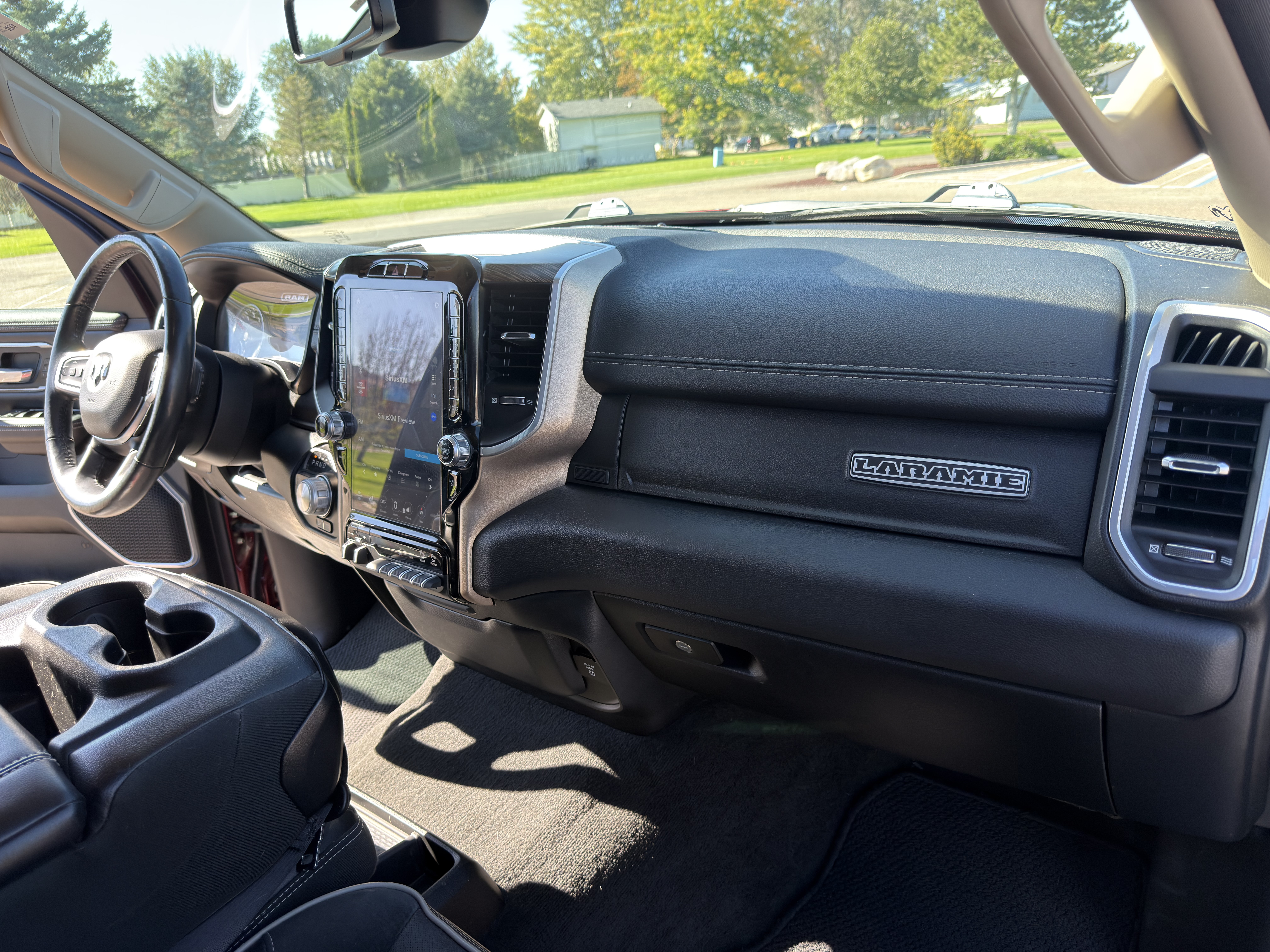 Used 2020 RAM 1500 Laramie AWD/4WD image 18
