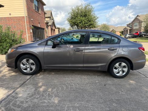 Used 2014 Honda Civic LX image 9