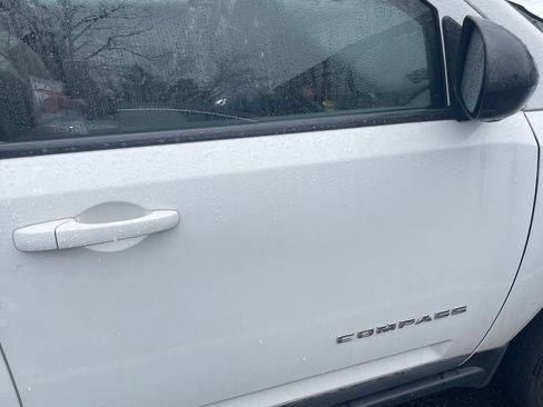 Used 2011 Jeep Compass Latitude w/ Sun/Sound Group image 4