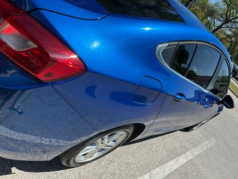 Used 2018 Chevrolet Cruze LT w/ Convenience Package image 17