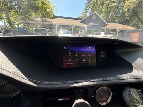 Used 2018 Lexus ES 350 w/ Navigation System Package FWD image 11