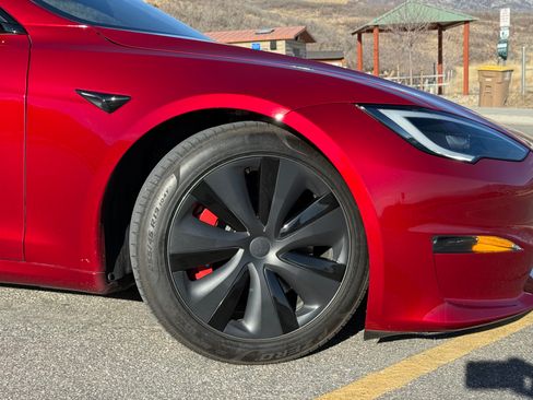 Used 2024 Tesla Model S Plaid image 23