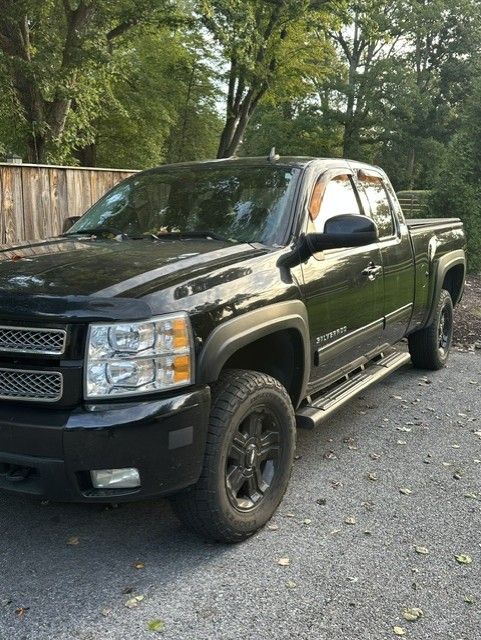 Used 2013 Chevrolet Silverado 1500 LTZ w/ LTZ Plus Package AWD/4WD image 18