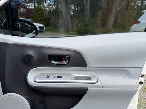 Used 2013 Toyota Prius C Four image 13