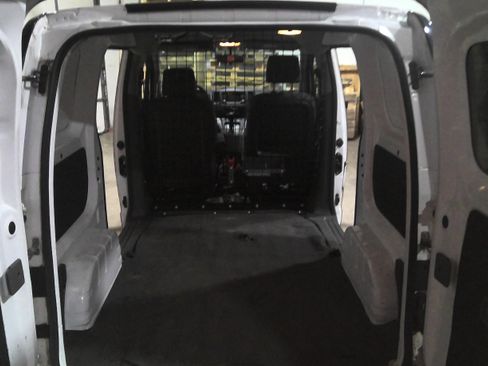 Used 2019 Nissan NV200 SV w/ Back Door Glass Package image 6