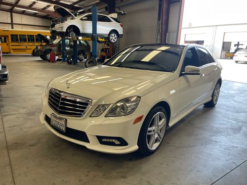 Used 2011 Mercedes-Benz E 550 Sedan image 5