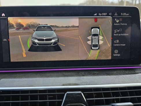 Used 2023 BMW M550i xDrive w/ Executive Package image 10