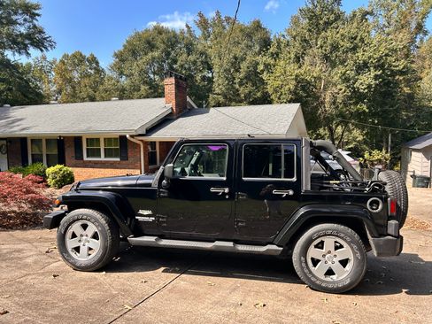 Used 2010 Jeep Wrangler Unlimited Sahara w/ Dual Top Group image 2