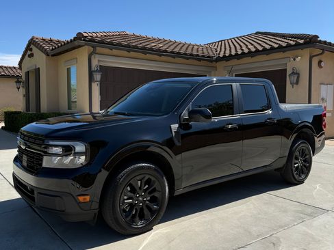 Used 2024 Ford Maverick Lariat w/ Black Appearance Package image 11