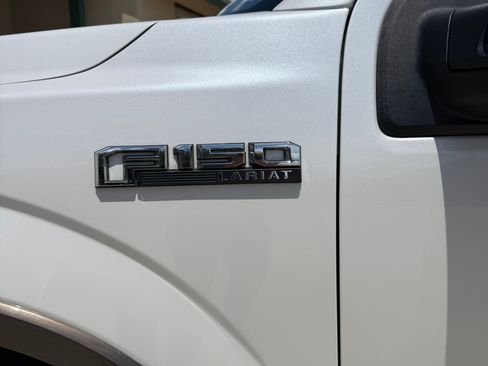 Used 2017 Ford F150 Lariat RWD image 2