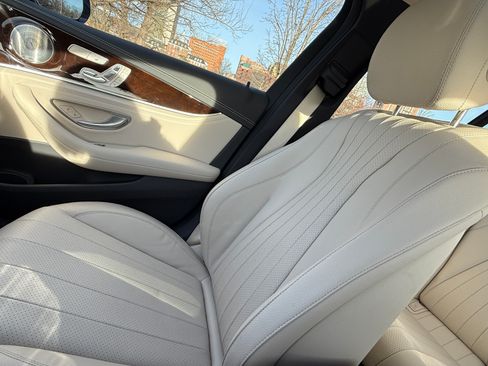 Used 2021 Mercedes-Benz E 450 4MATIC Sedan image 31