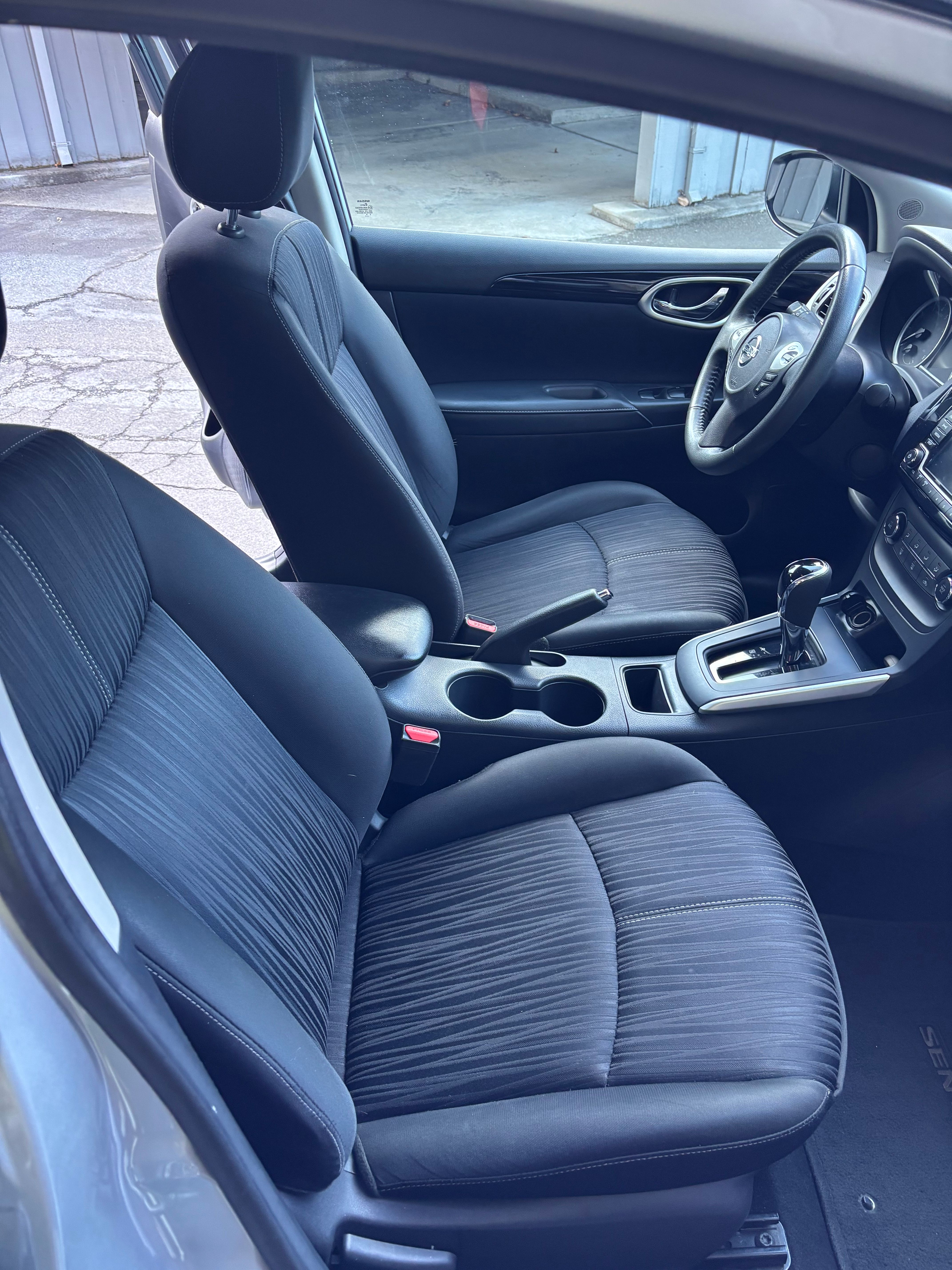 Used 2017 Nissan Sentra SV FWD image 19