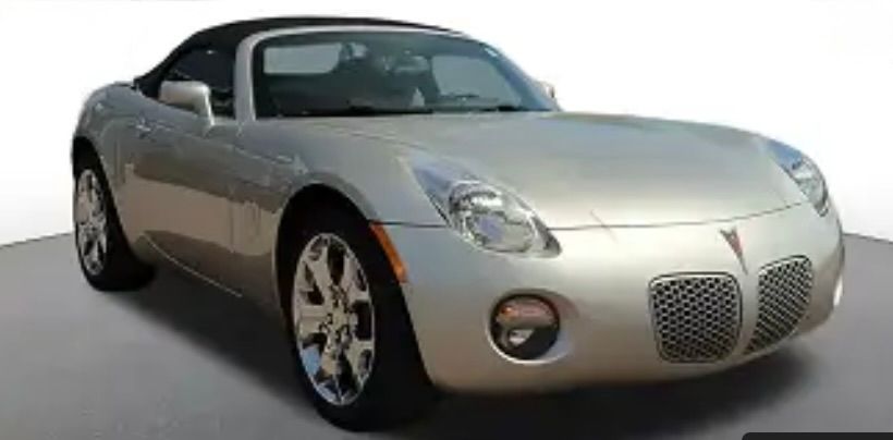 Used 2006 Pontiac Solstice Convertible w/ Premium Package RWD image 9