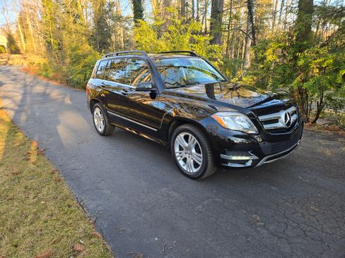 Used 2015 Mercedes-Benz GLK 250 BlueTEC 4MATIC image 4