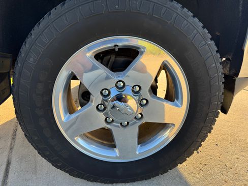 Used 2015 Chevrolet Silverado 2500 LTZ w/ Duramax Plus Package AWD/4WD image 14