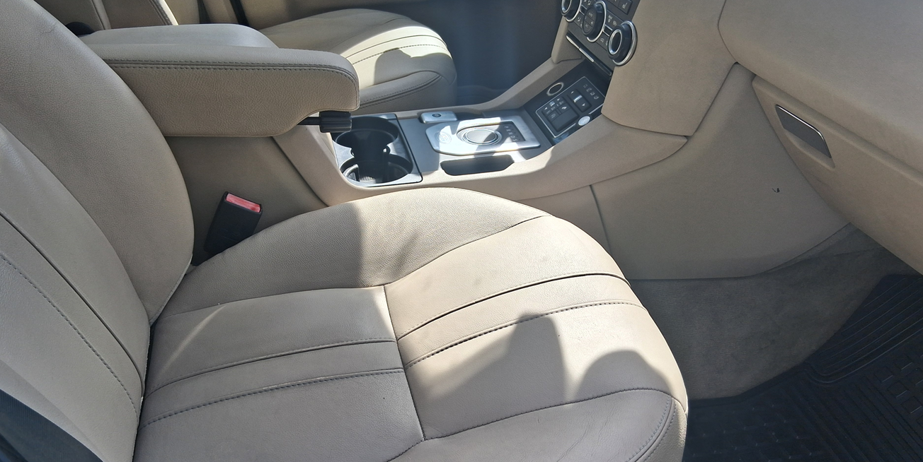Used 2016 Land Rover LR4 HSE AWD/4WD image 9