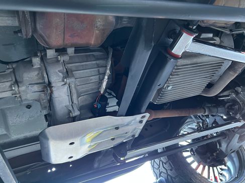 Used 1996 Chevrolet Tahoe 4WD 2-Door image 15