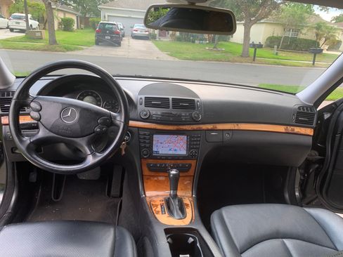 Used 2008 Mercedes-Benz E 350 Sedan image 11