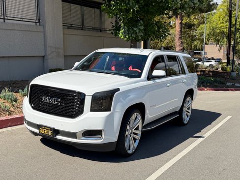 Used 2019 GMC Yukon SLE w/ SLE Value Package image 2