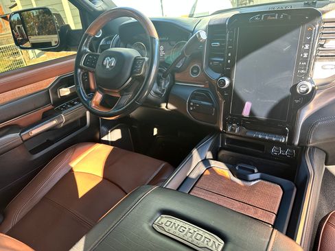 Used 2021 RAM 2500 Limited image 9