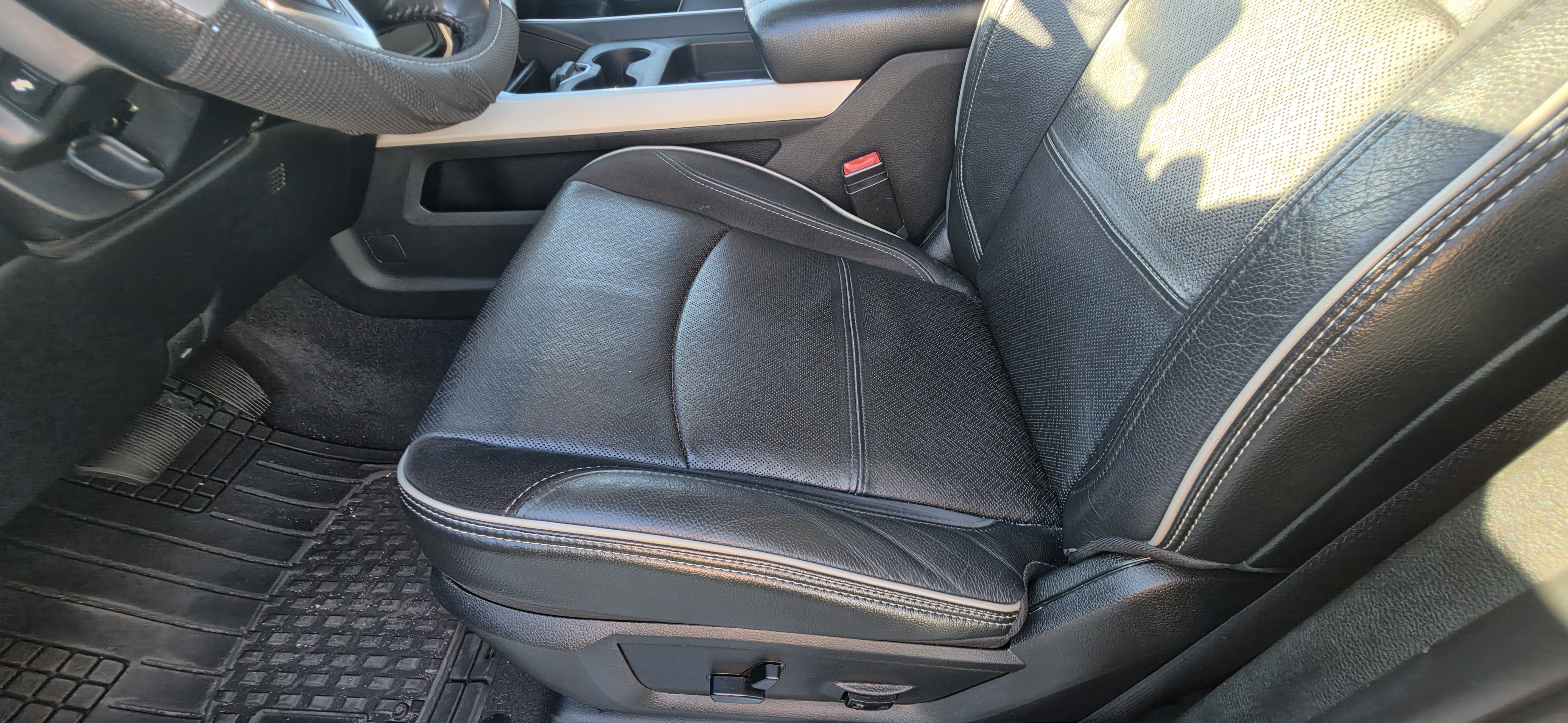 Used 2019 RAM 3500 Laramie AWD/4WD image 13