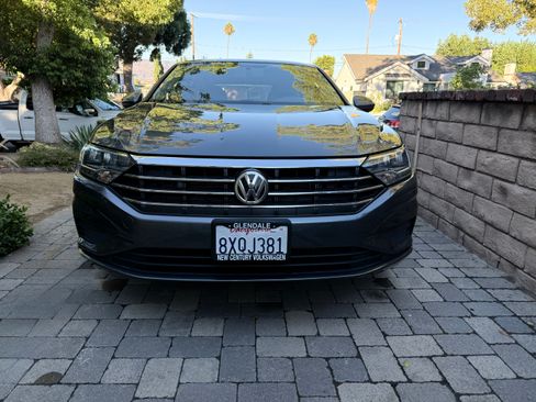 Used 2021 Volkswagen Jetta S w/ Driver Assistance Package FWD image 2