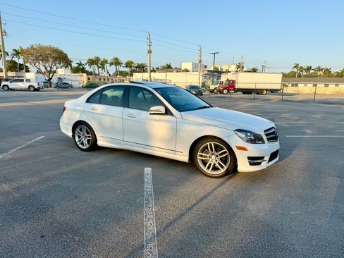 Used 2014 Mercedes-Benz C 250 Sedan image 11