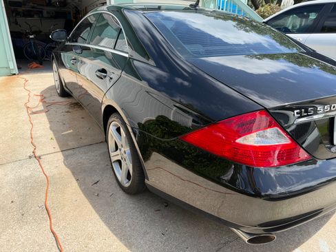 Used 2007 Mercedes-Benz CLS 550 image 4