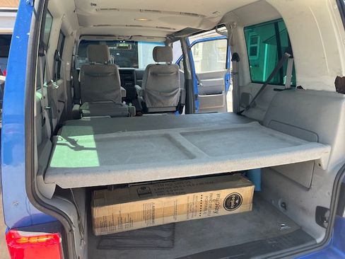 Used 2001 Volkswagen Eurovan FWD image 8