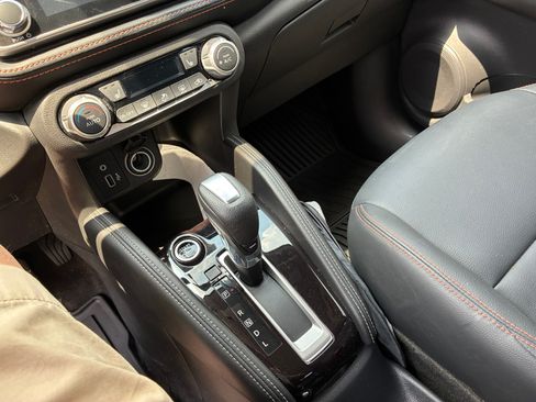 Used 2019 Nissan Kicks SR w/ SR Premium Package FWD image 10
