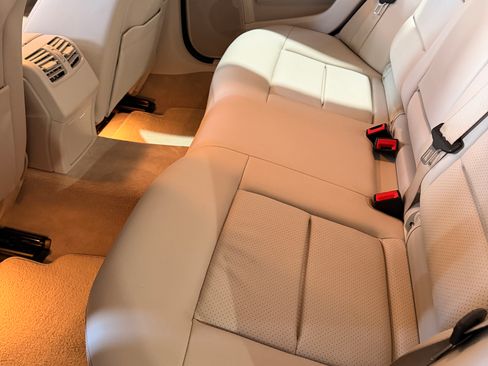 Used 2015 Mercedes-Benz E 350 E 350 4MATIC Sedan 4D image 18