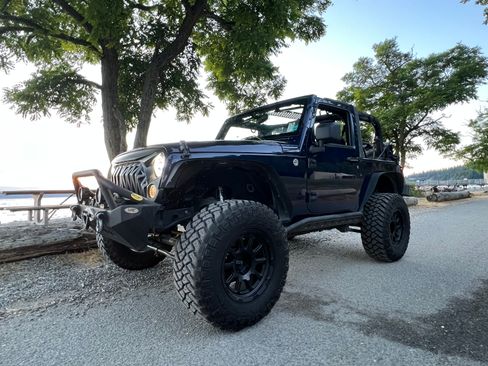 Used 2013 Jeep Wrangler Sport image 29